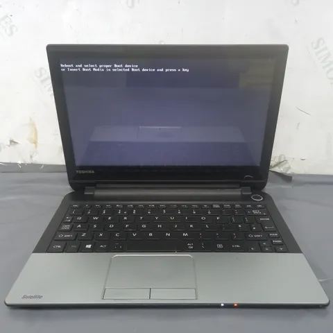 TOSHIBA SATELLITE NB10T-A-102 11 INCH PENTIUM N3510 1.99GHZ