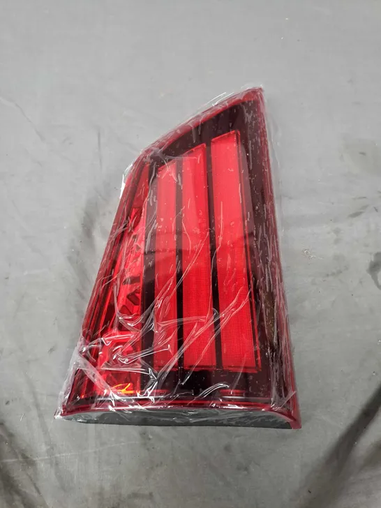 OEM MITSUBISHI OUTLANDER LED INNER TAIL LIGHT 