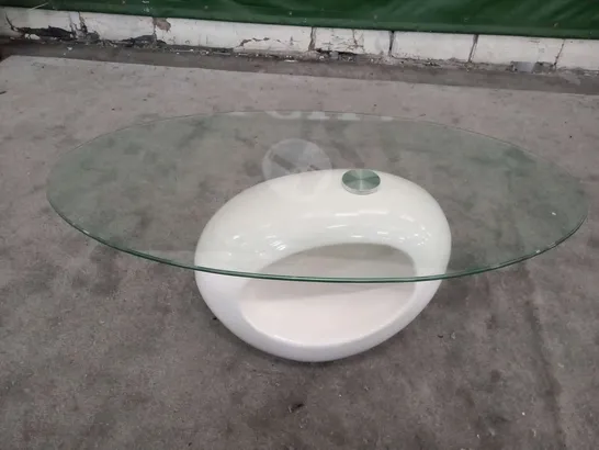 NEBLUS STYLE CURVED WHITE & CLEAR GLASS COFFEE TABLE