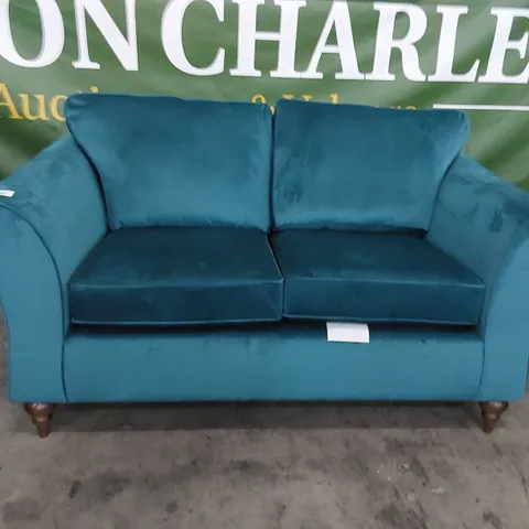 DESIGNER 2 PIECE SOFA WITH WOODEN FEET IN TEAL 