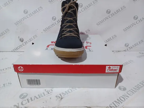 BOXED PAIR OF RIEKER LACE BOOT IN NAVY SIZE 7.5