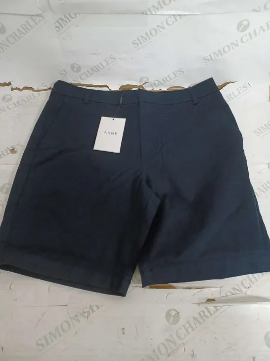 ARNE TAILORED CHINO SHORTS  IN NAVY - SIZE 32