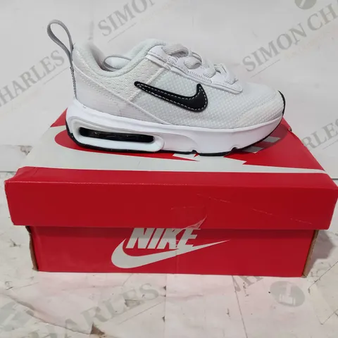 BOXED PAIR OF NIKE AIR MAX INTRLK LITE CHILDREN'S SHOES IN WHITE/BLACK UK SIZE 7.5