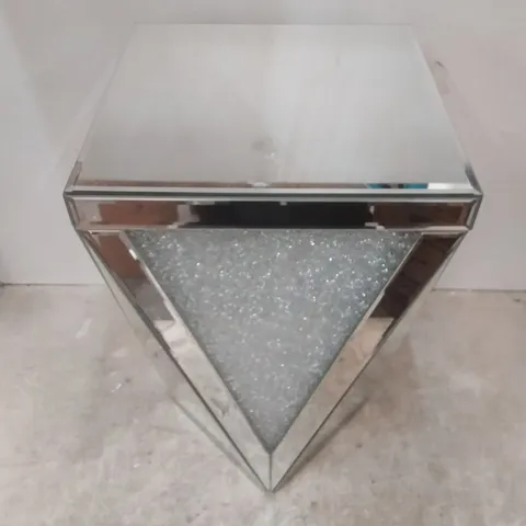 BOXED JULLIEN MCDONALD ENCAPSULATED CRYSTAL LIGHT UP SIDE TABLE 