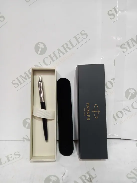 BOXED PARKER BALLPOINT PEN 