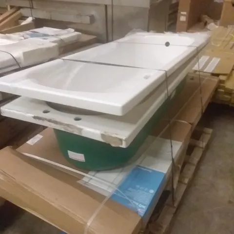 PALLET OF ASSORTED BATHROOM ITEMS INCLUDING, GOODHOME SLIDING DOORS, LIMSKI SLIM SHOWER TRAY AND BATHTUBS