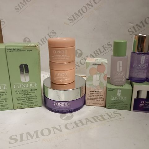 LOT OF APPROXIMATELY 11 CLINIQUE SKINCARE ITEMS