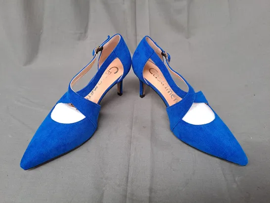 BOXED PAIR OF CASTAMERE POINTED TOE HEELED SHOES IN BLUE EU SIZE 35.5