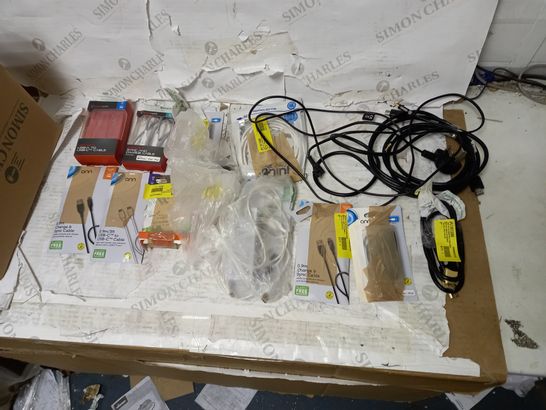 LOT OF APPROX. 15 ASSORTED ELECTRONICS TO INCLUDE CHARGING CABLES, POWER CABLES, HDMI CABLES ETC