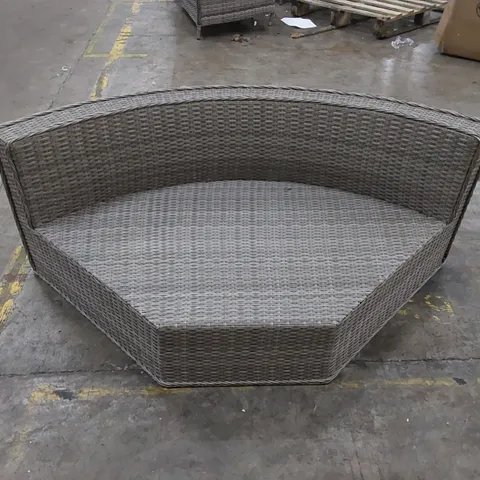OUTDOOR RATTAN ROUNDED SOFA PIECE 