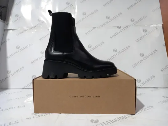 BOXED PAIR OF DUNE LONDON WEDGE EVA CHELSEA BOOTS IN BLACK SIZE 7