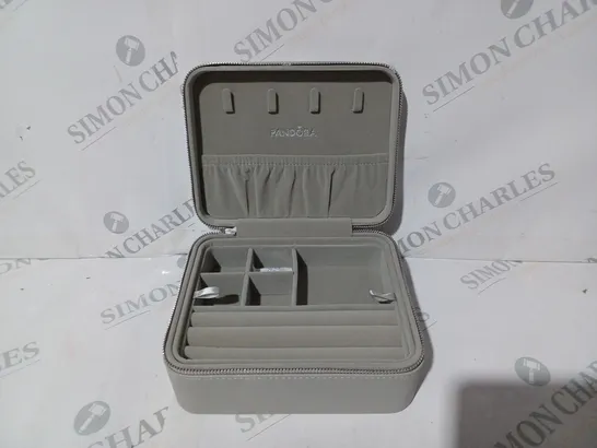 PANDORA TRICKET BOX IN GREY