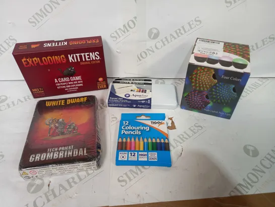 BOX OF APPROX 30 ASSORTED TOYS TO INCLUDE - MINI DISCO BALL, PALLET OF WATERCOLOURS, EXPLODING KITTENS CARD GAME ETC