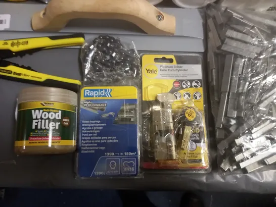 LOT OF ASSORTED DIY ITEMS TO INCLUDE ARMORALL WIPES, WOOD ADHESIVE, STAPLES AND STANLEY FAT MAX PLIERS