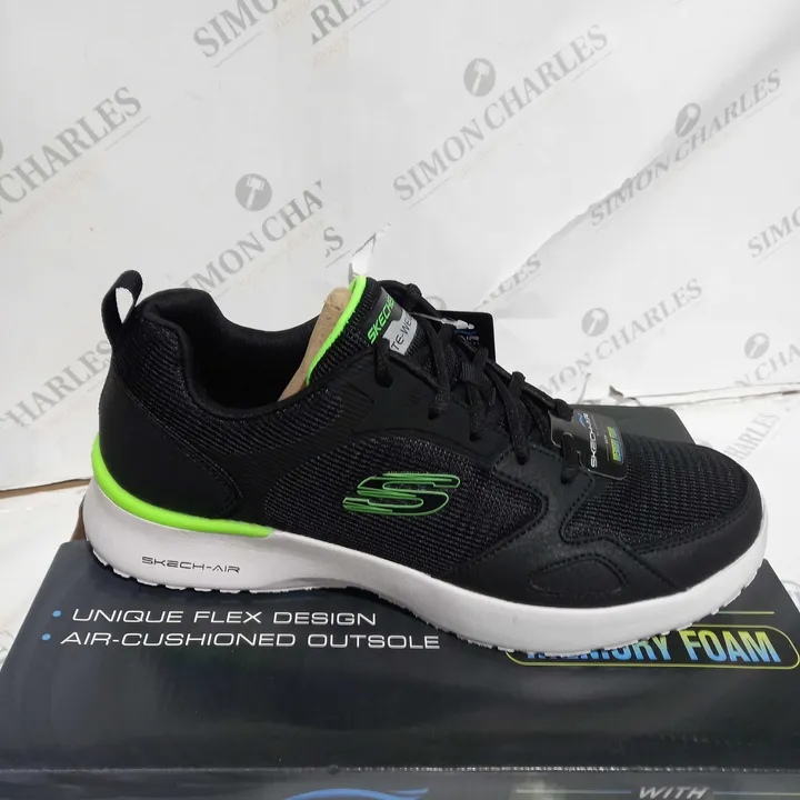 SKECH-AIR MEN'S BLACK TRAINERS - SIZE 9 4511401-Simon Charles Auctioneers