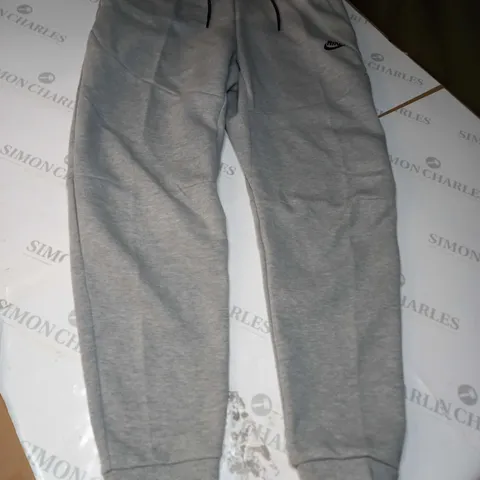 NIKE MEN TECH FLEECE JOGGERS GREY - MEDIUM