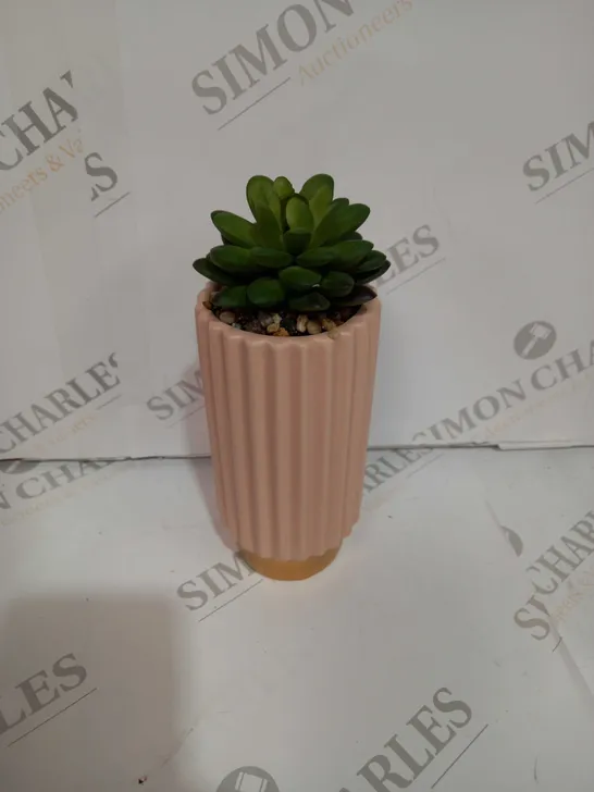 DECORATIVE FAKE PLANT IN CERAMIC VASE 