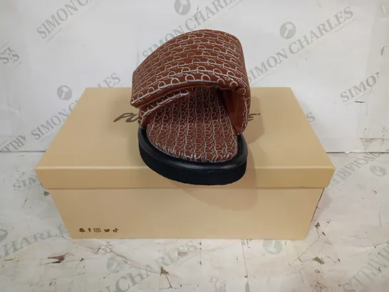 BOXED PAIR OF PUBLIC DESIRE PADDED STRAP SLIDERS IN BROWN UK SIZE 6