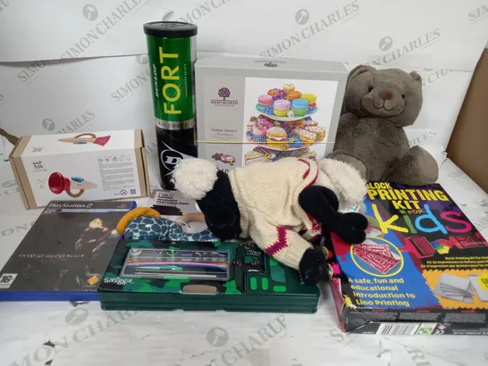 LARGE BOX OF ASSORTED TOYS AND GAMES TO INCLUDE TEDDIES, JIGSAWS AND TENNIS BALLS