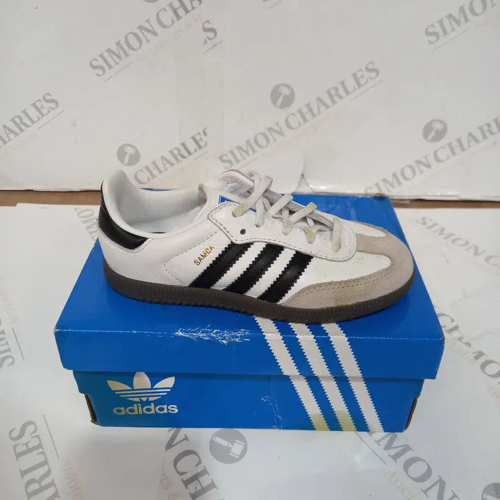 EL TRAINERS - WIHTE/GREY, SIZE 9.5 KIDS 4458429-Simon Charles Auctioneers