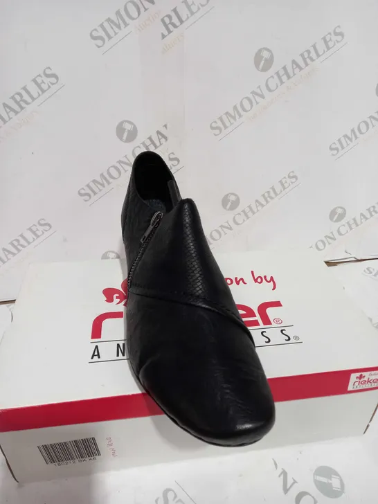 RIEKER SHOE BOOT BLACK SIZE 6