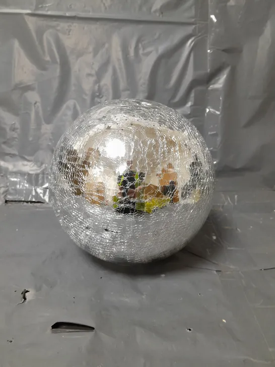 20CM BATTERY OPERATED LIT CRACKLE EFFECT BALL  RRP £21.99