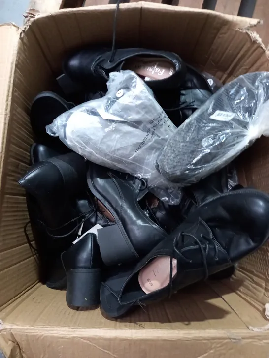 BOX OF 12 PAIRS OF ASSORTED GIRLS SCHOOL SHOES TO INCLUDE LILLEY AND GEORGE - VARIOUS SIZES