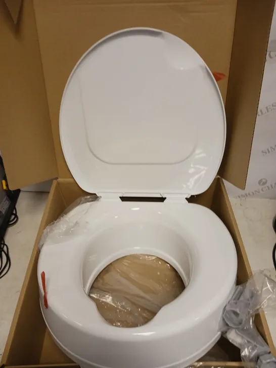 BOXED DRIVE TICCO 2G TOILET SEAT 