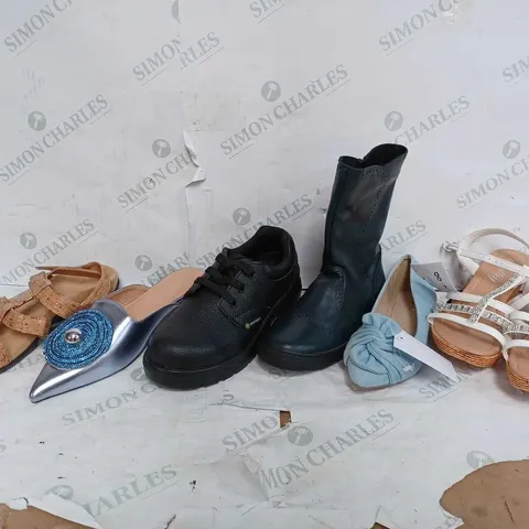 BOX OF APPROX 6 PAIRS OF ASSORTED SHOES TO INCLUDE - VIONIC SANDALS - BEESWIFT BLACK BOOTS UK SIZE 4 - LILLEY WEDGE OPEN TOE PLATFORM SANDALS UK 6 ECT