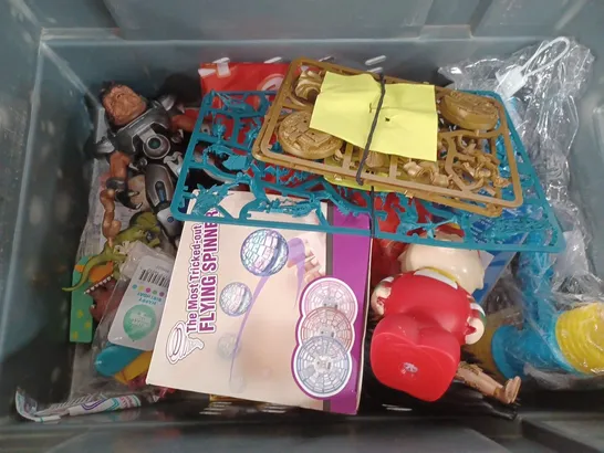 BOX OF APPROX 20 ASSORTED TOYS TO INCLUDE - HOT WHEELS PORSCHE 911 GT3 - FROZEN UNICORN CARDS - LCD WRITING TABLET ECT