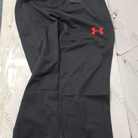 UNDER ARMOUR BLACK TRAINING PANTS - YOUTH LARGE