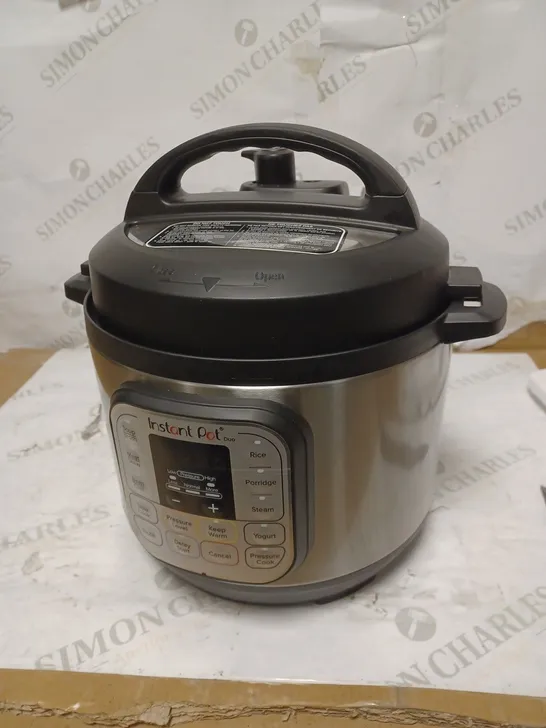 INSTANT POT DUO MINI PRESSURE COOKER