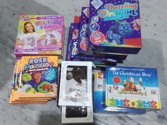 LOT OF 14 BRAND NEW CHILDREN'S BOOKS AND ACTIVITIES TO INCLUDE RICK PAINTING, DAZZLING DRAGON AND CHRISTMAS BEAR JIGSAW SET