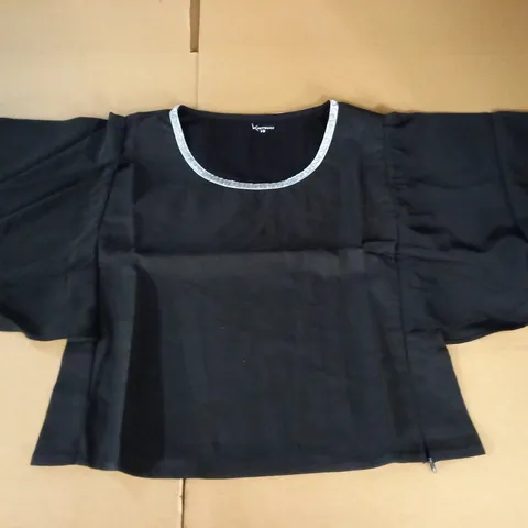 LOT OF 25 KINTSUGI CROPPED BLACK TOPS WITH BATWING SLEEVES AND HIDDEN SIDE ZIP - VARIOUS SIZES 