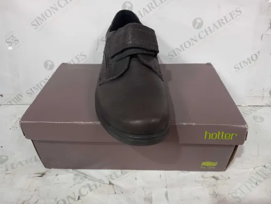 BOXED PAIR OF HOTTER VELCRO STRAP LEATHER SHOES IN DARK BROWN UK SIZE 10