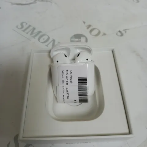 BOXED APPLE AIRPODS FIRST GENERATION 
