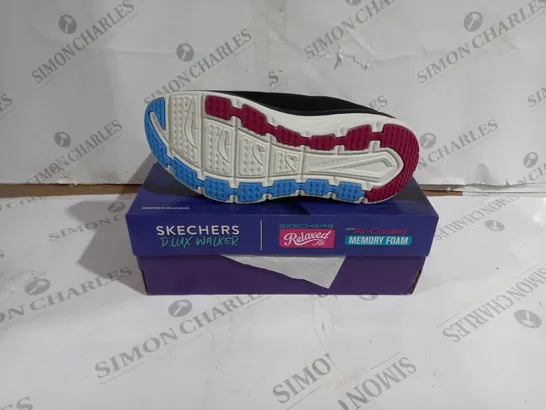 BOXED PAIR OF SKECHERS D'LUX WALKER SHOES BLACK/PURPLE UK SIZE 6