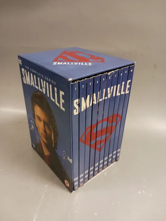 SMALLVILLE COMPLETE SERIES BOX SET 