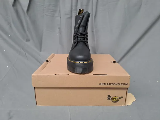 BOXED PAIR OF DR MARTENS JADON III BOOTS IN BLACK UK SIZE 4