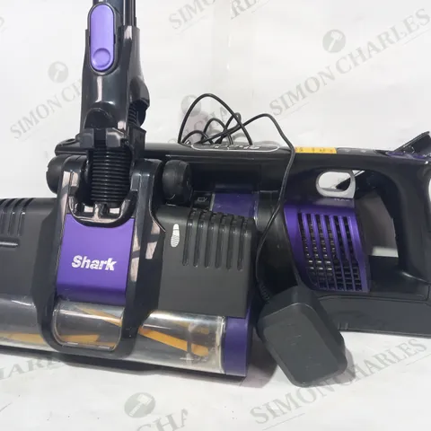 SHARK ANTI HAIR WRAP CORDLESS PET VACUUM CLEANER IZ202UKT