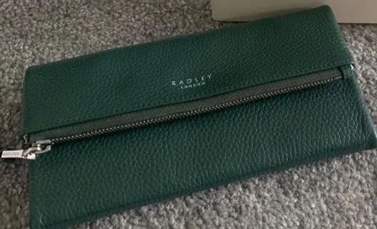 RADLEY LONDON COLEMAN STREET LARGE PURSE IN GREEN