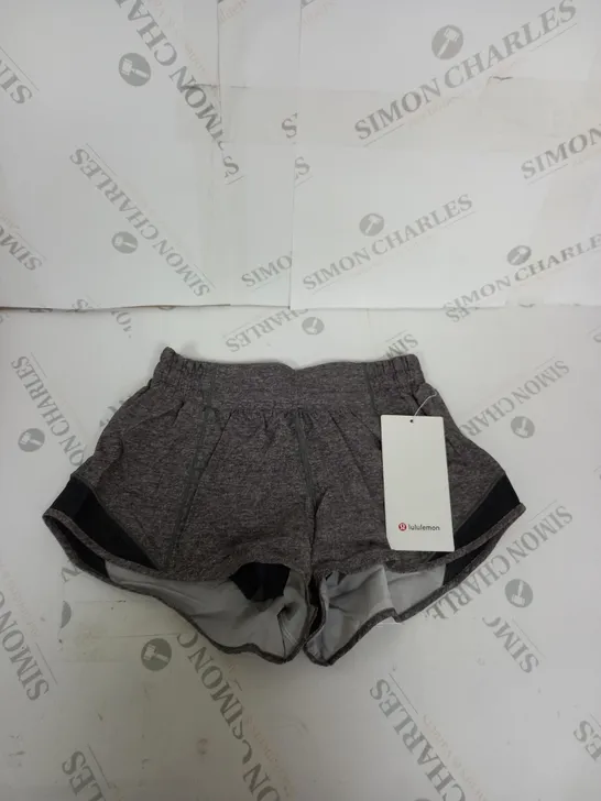 LULULEMON HOTTY HOT LR SHORT SIZE 4