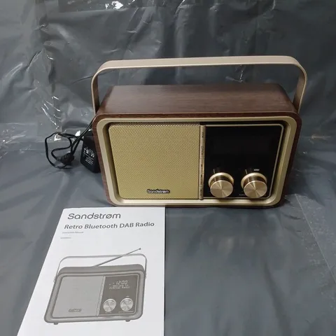 BOXED SANDSTROM RETRO BLUETOOTH DAB RADIO