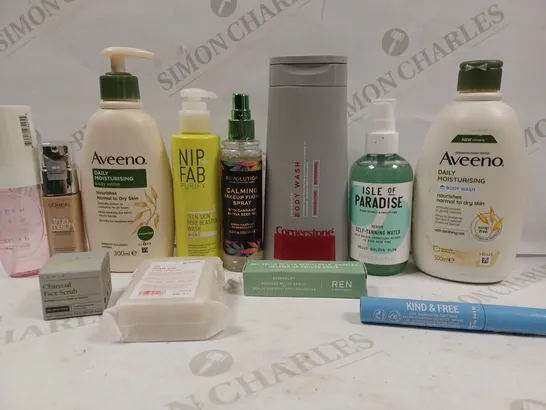 BOX OF APPROX 10 ASSORTED BEAUTY PRODUCTS TO INCLUDE AVEENO BODY LOTION, REVOLUTION MAKEUP FIXING SPRAY, ISLE OF PARADISE SELF-TANNING WATER, ETC 