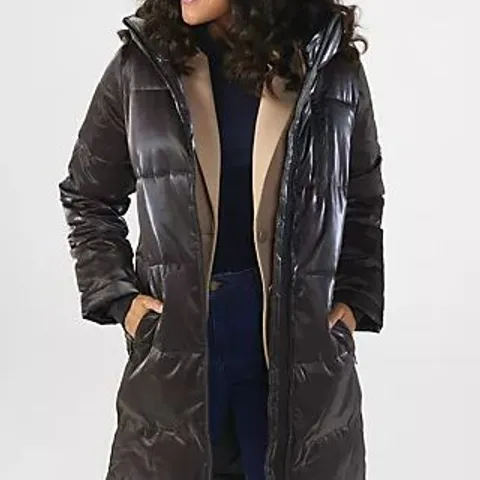 NUAGE LIQUID SHINE 3/4 COAT WITH SIDE ZIPPERS & HOOD COFFEE EXTRA LARGE