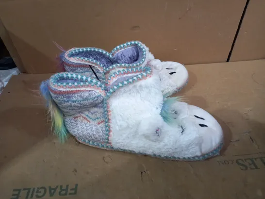 MUK LUKS UNICORN ANIMAL SLIPPERS - SIZE 5