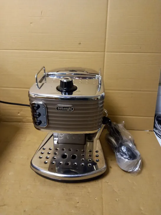 DELONGHI SCULTURA ESPRESSO AND CAPPUCCINO COFFEE MAKER