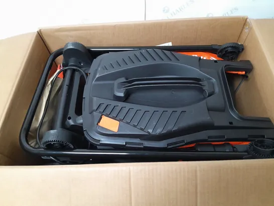 BOXED YARD FORCE ELECTRIC LAWNMOWER 