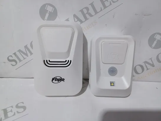 BOXED WIRELESS DOORBELL WITH MOTION SENSING SECURITY LIGHT