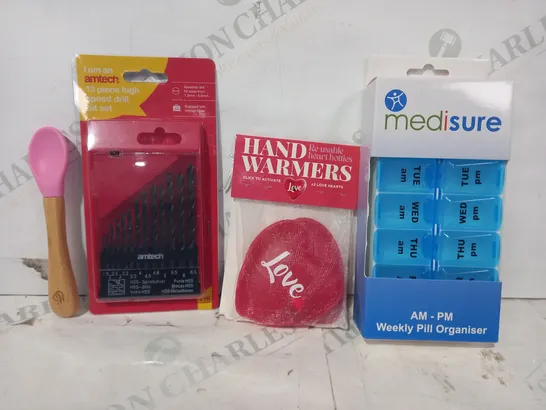 LOT OF APPROXIMATELY 15 ASSORTED HOUSEHOLD ITEMS TO INCLUDE MEDISURE WEEKLY PILL ORGANISER, HAND WARMERS, HIGH SPEED DRILL BIT SET, ETC